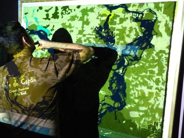 Projeções e soluções em 3D